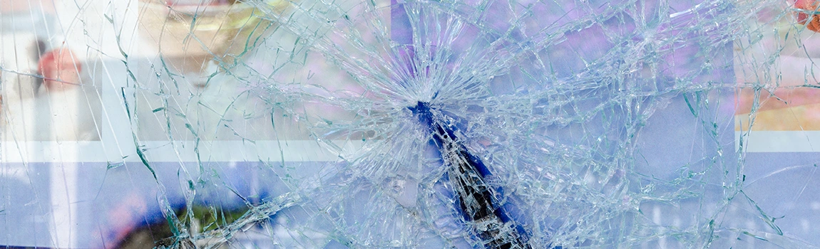 Window Broken Glass Repair in Schaumburg, Illinois
