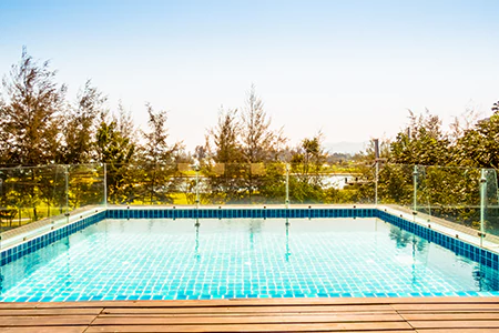 Cost of Glass Pool Fence Repair in Schaumburg, Illinois